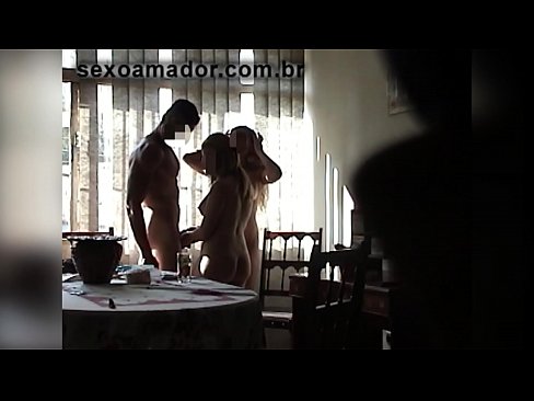 ❤️ Սեքս ընկերները հրավիրում են հսկա տղամարդու և նրա հետ եռյակի ☑ Ռուսական պոռնո մեզ մոտ ❌